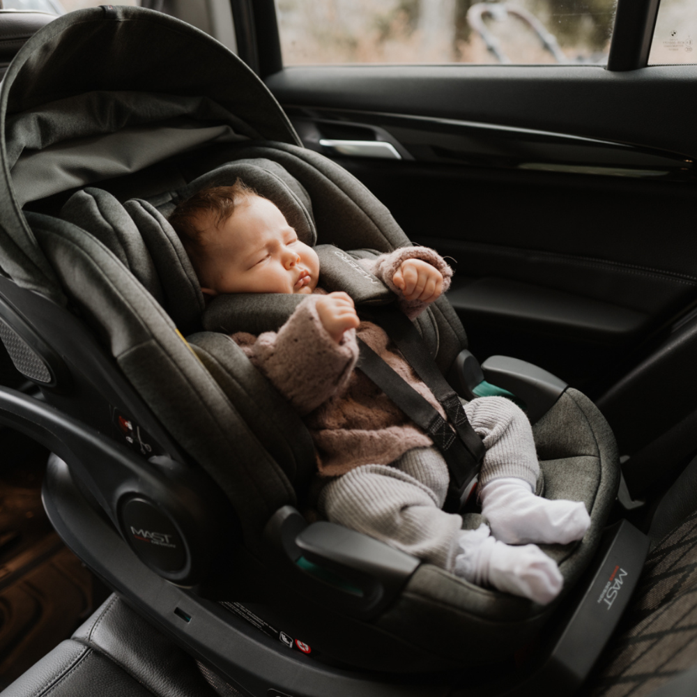 Baza za lupinico v avtu.