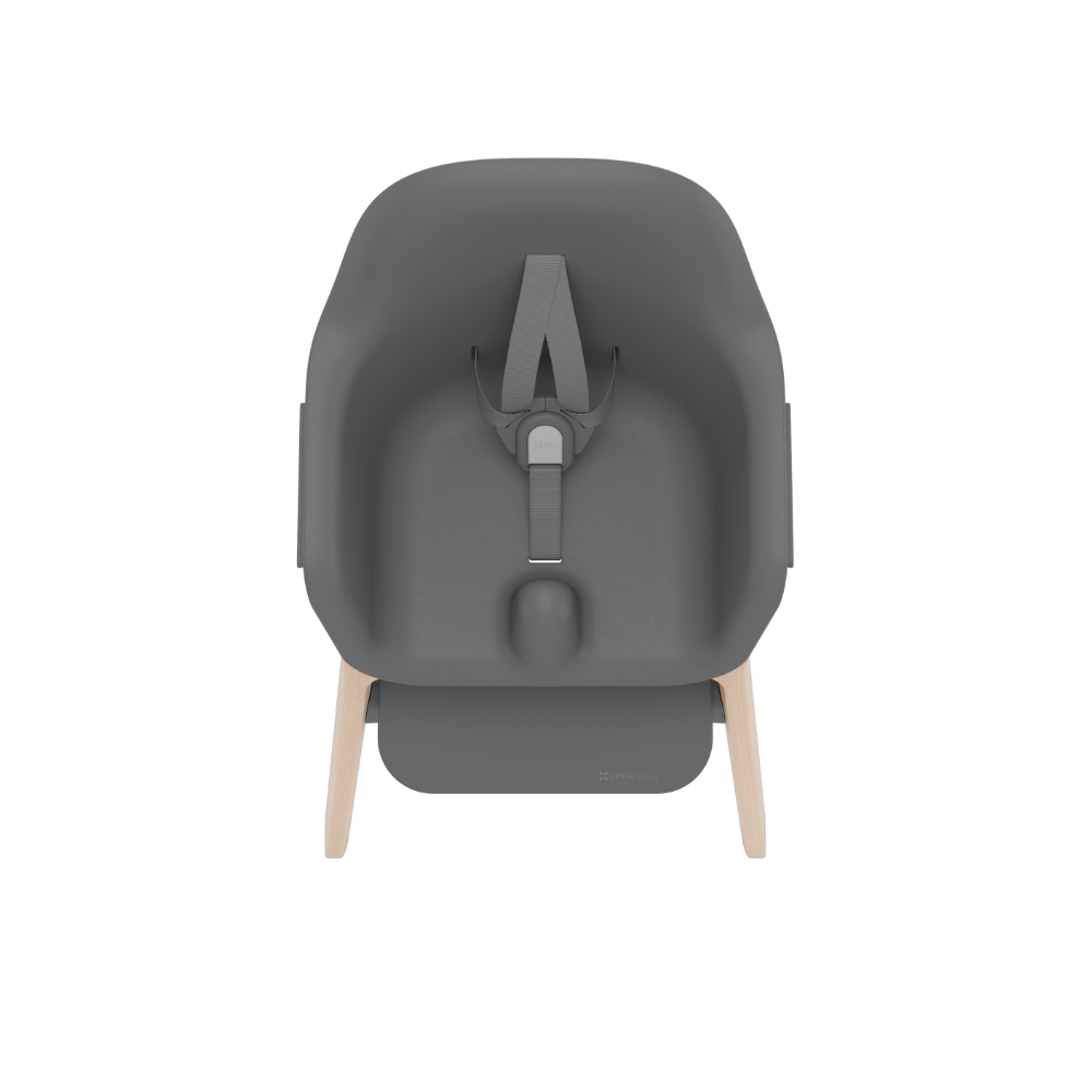 črn sedež otroškega stolčka