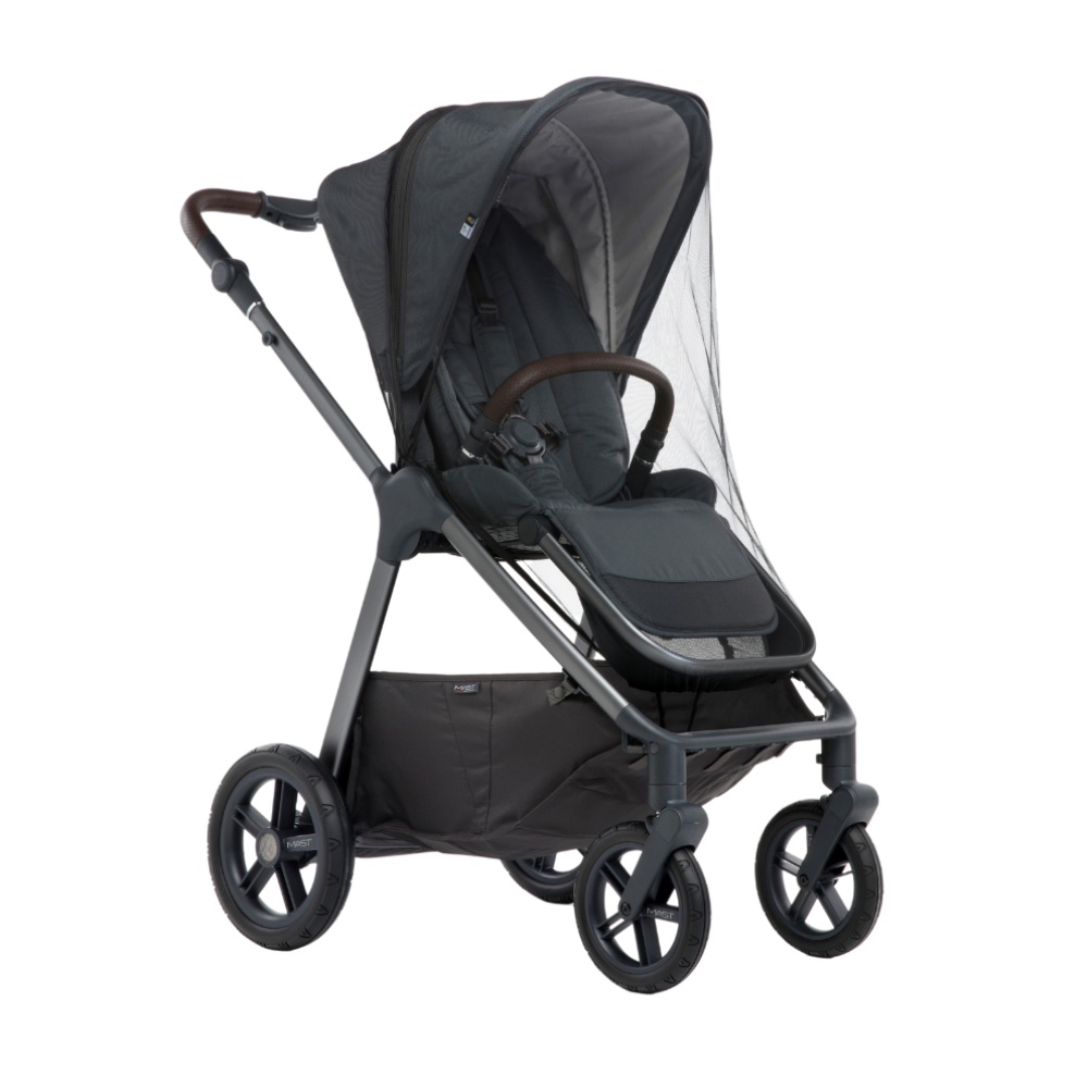 voziček z zaščito proti insektom